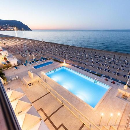 Hotel Marcelli ヌマーナ エクステリア 写真
