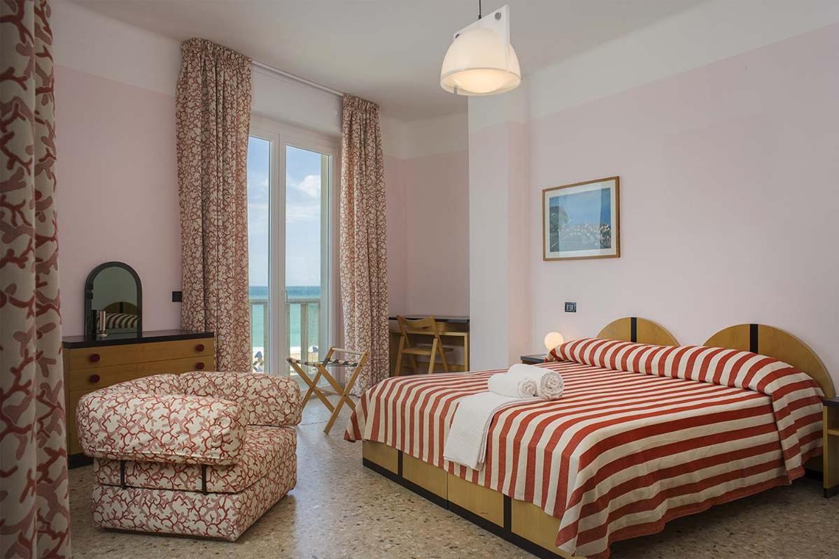 Hotel Marcelli ヌマーナ エクステリア 写真