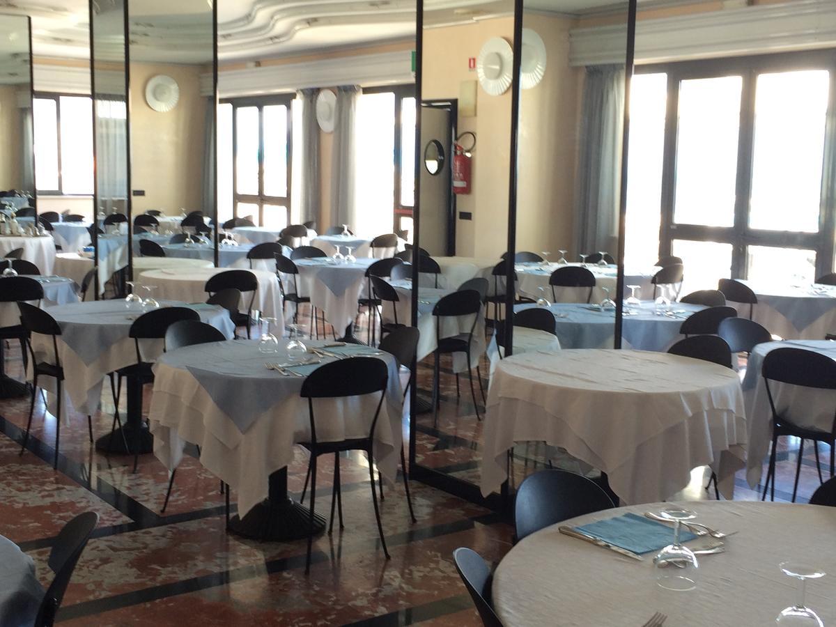 Hotel Marcelli ヌマーナ エクステリア 写真